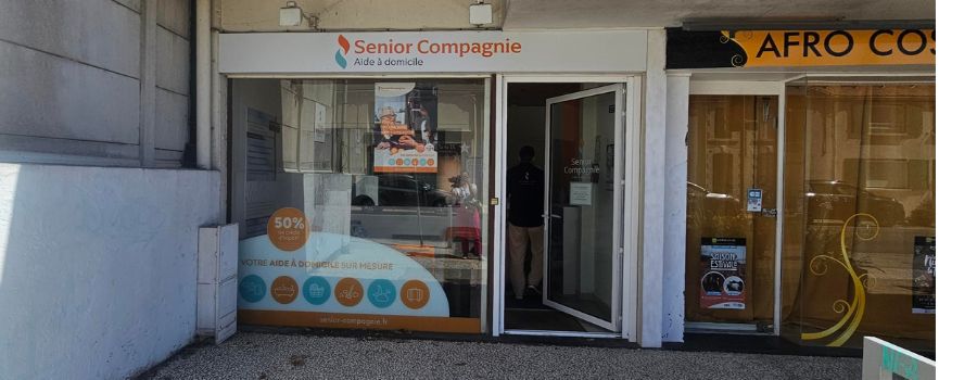 Vitrine de l'agence d'aide à domicile Senior Compagnie La-Roche-sur-Yon