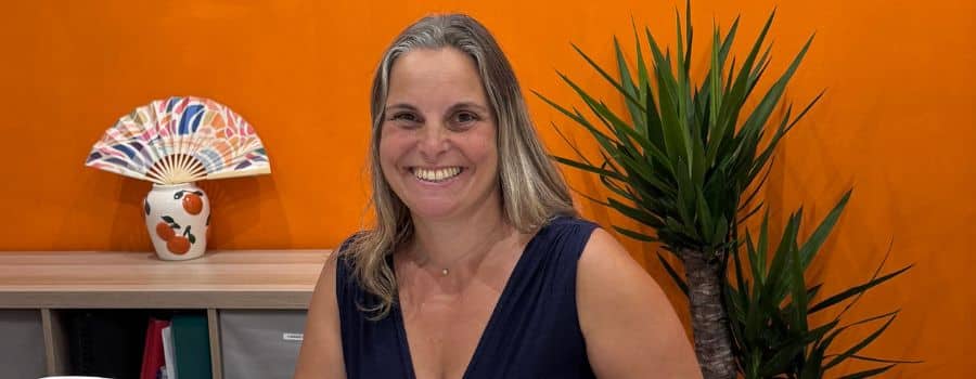 Delphine Etienne, directrice franchisée de l'agence d'aide à domicile Senior Compagnie Gignac-la-Nerthe, dans les Bouches-du-Rhône