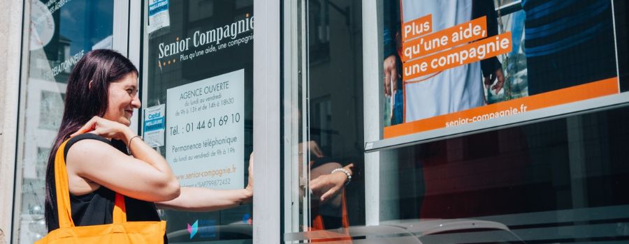 Franchise aide à domicile Senior Compagnie : chiffres et valeurs clés de l'enseigne