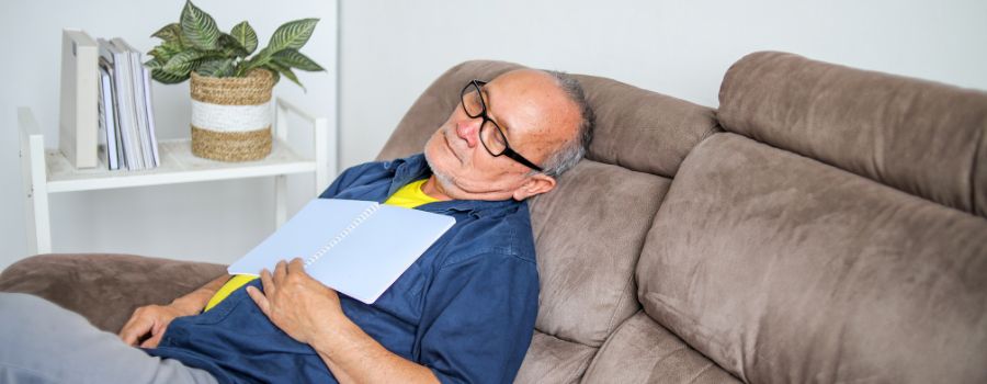 Quels sont les troubles du sommeil des personnes âgées et comment les soigner ?