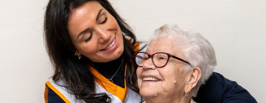 Les bénéficiaires sont très satisfaits des services d'aide à domicile en 2025