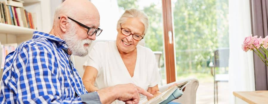 Prise en charge d&rsquo;Alzheimer à domicile : comment l&rsquo;organiser pour votre proche ?