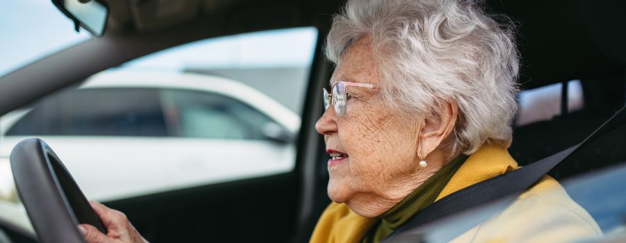 Le macaron S est-il obligatoire pour les automobilistes seniors ?